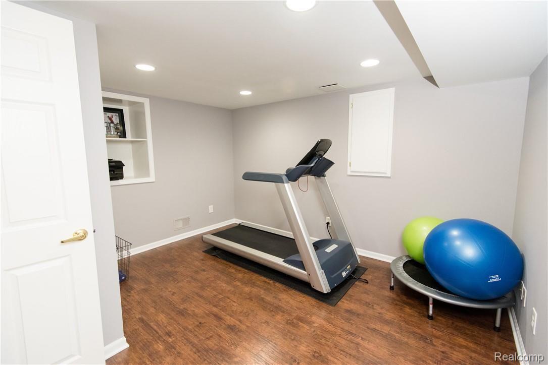49255 Rockefeller Drive Canton, MI 48188 - Photo 42 of 49 Flex Space.jpg