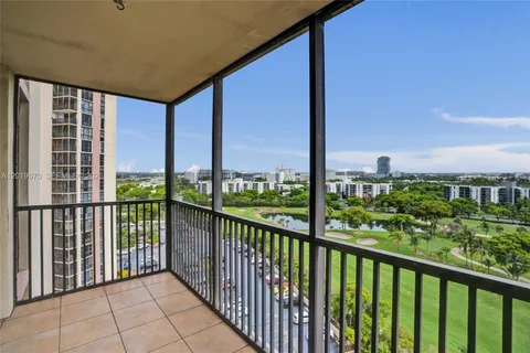 $425,000 | 20379 West Country Club Drive, Unit 1440, Aventura, FL 33180