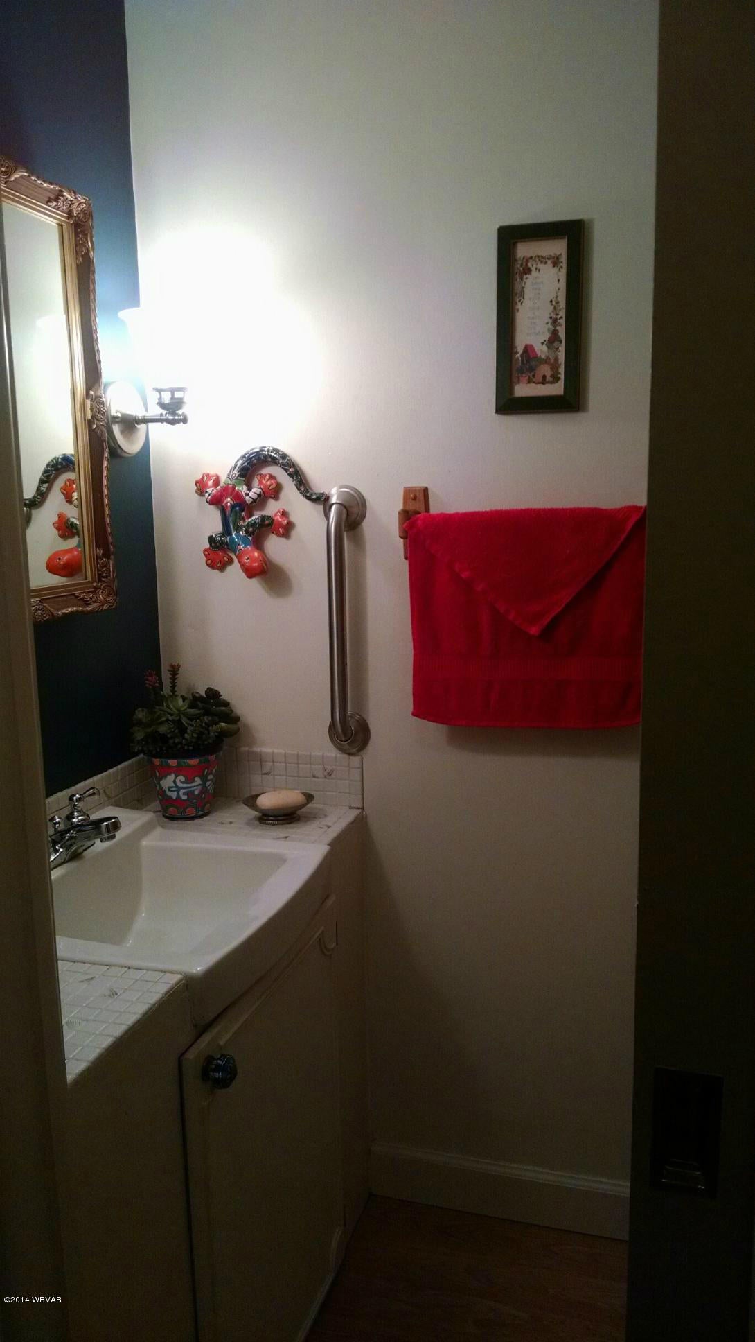 1907 Devon Road Williamsport, PA 17701 - Photo 28 of 35 CUTE HALF BATH