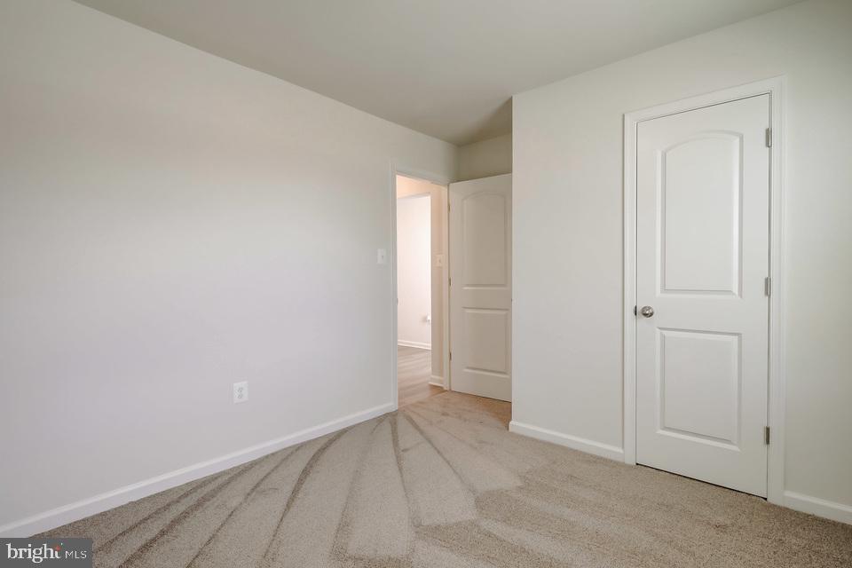 140 Rappahannock Run Falling Waters, WV 25419 - Photo 8 of 47