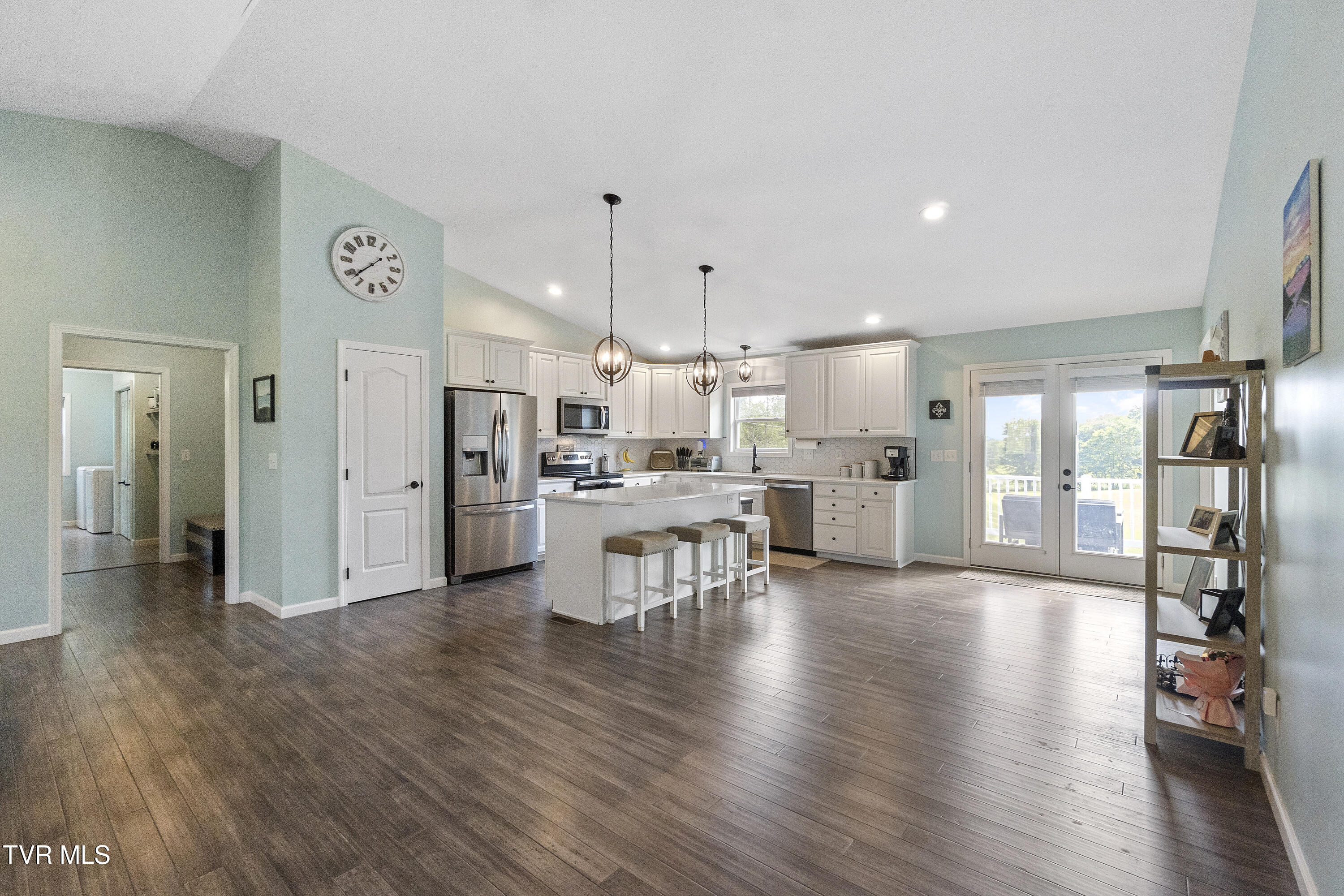1575 Old Shiloh Road Greeneville, TN 37745 - Photo 3 of 46 8