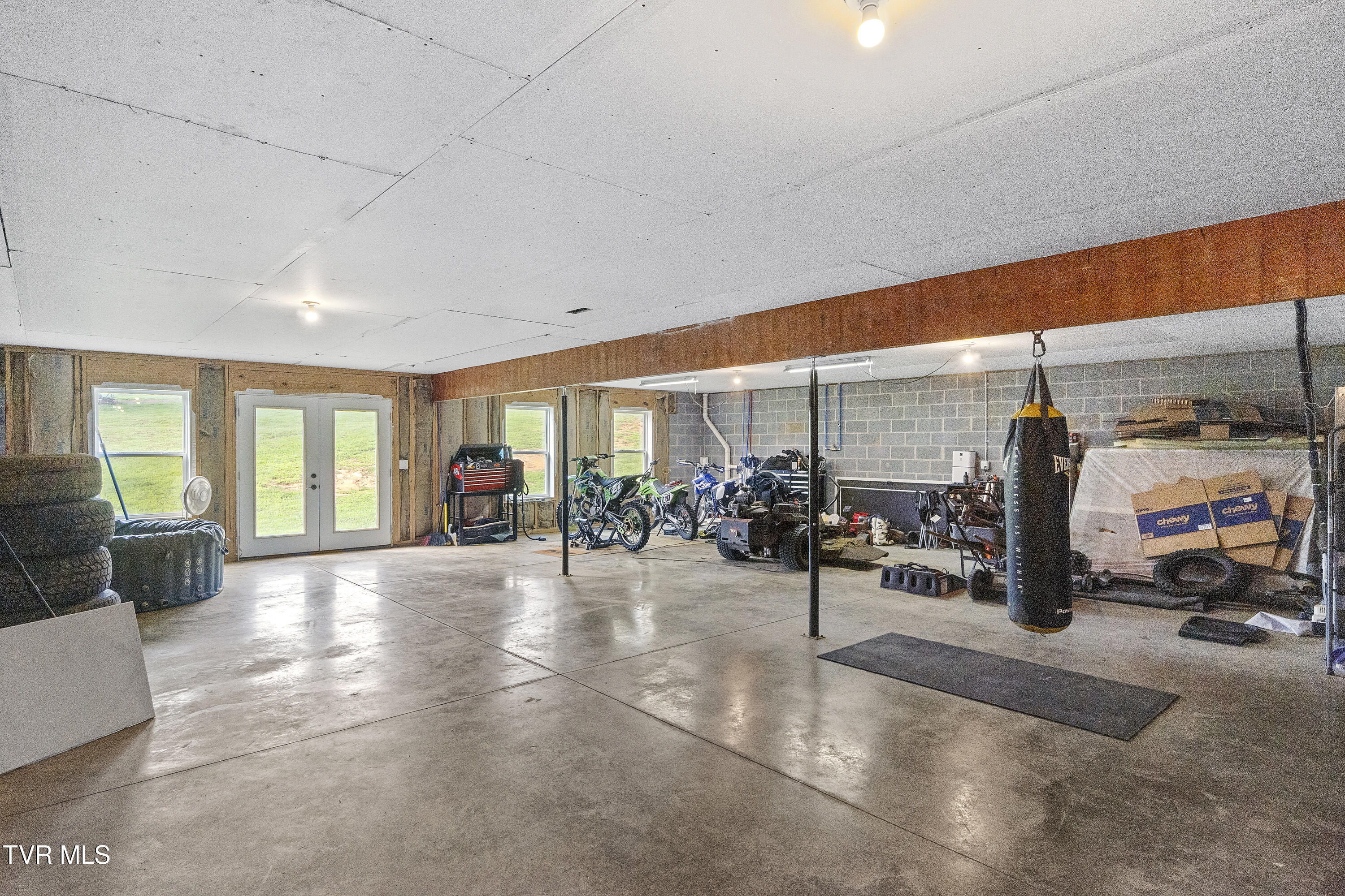 1575 Old Shiloh Road Greeneville, TN 37745 - Photo 32 of 46 34