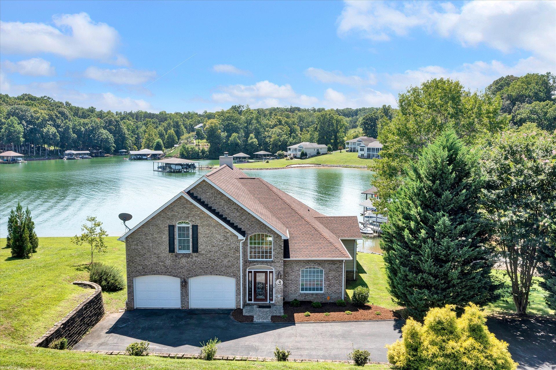 3950 Bluewater Drive, VA 24121 Compass