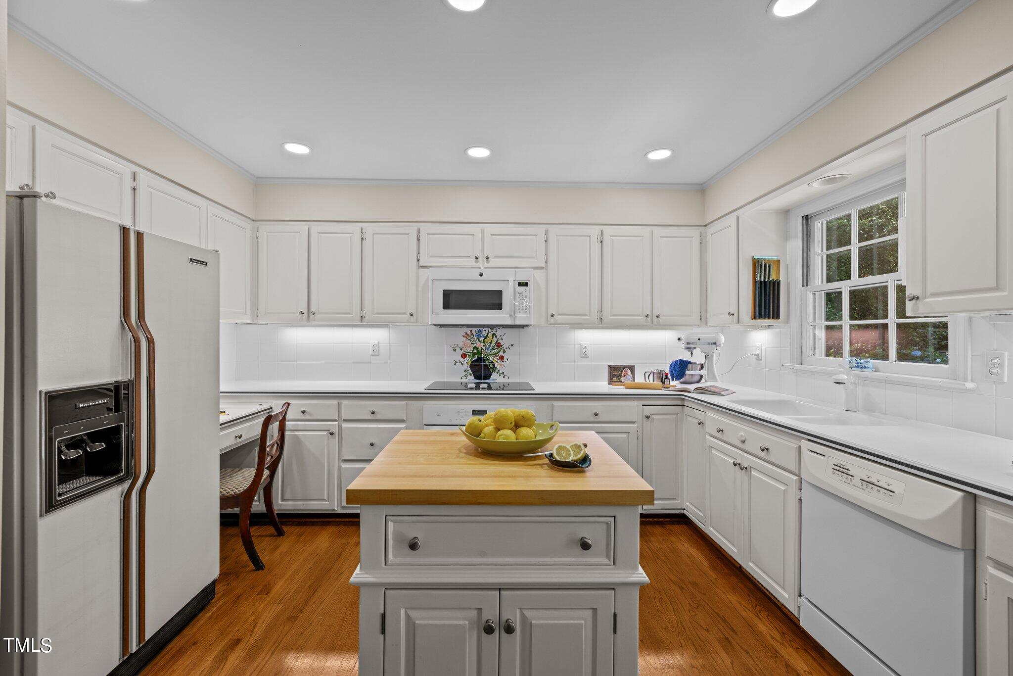 4910 Rembert Drive Raleigh, NC 27612 - Photo 12 of 59 13-web-or-mls-5Z8A5346