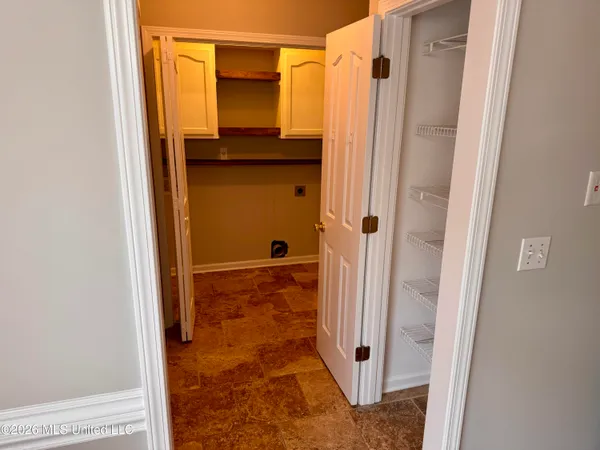 $2,000 | 1324 Biloxi Street, Hernando, MS 38632