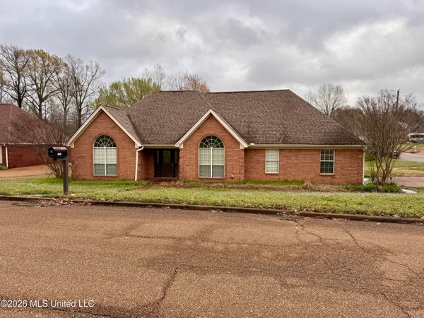 $2,000 | 1324 Biloxi Street, Hernando, MS 38632