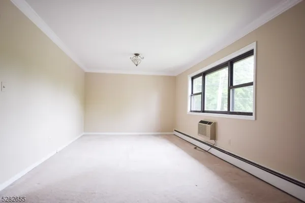 $1,900 | 1 Colonial Drive, Unit 1B, Little Falls, NJ 07424