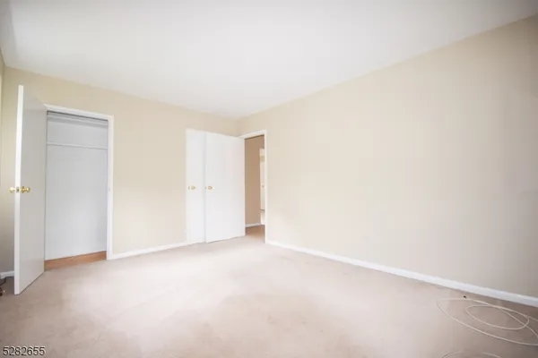 $1,900 | 1 Colonial Drive, Unit 1B, Little Falls, NJ 07424
