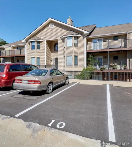 $212,000 | 4501 Eli Drive, Unit K, St. Louis, MO 63128