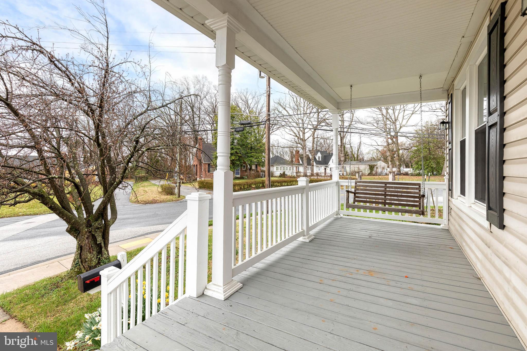 6300 Banbury Road Baltimore, MD 21212 - Photo 2 of 36