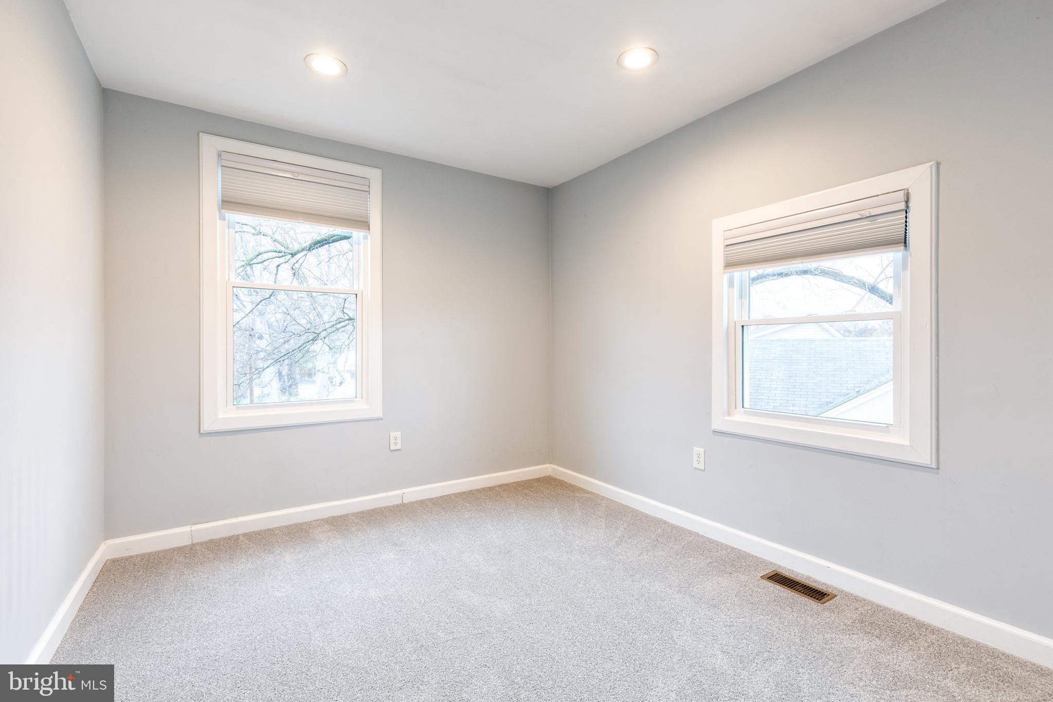 6300 Banbury Road Baltimore, MD 21212 - Photo 23 of 36