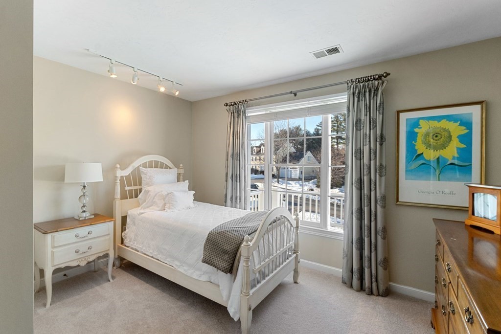 16 Little Pond Road Northborough, MA 01532 - Photo 31 of 41 Gallery Image 31