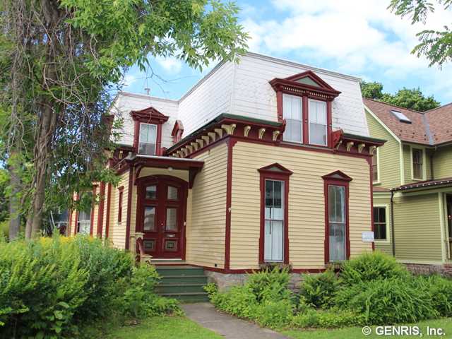 389 Park Avenue Rochester, NY 14607 - Photo 1 of 1 Exterior Front