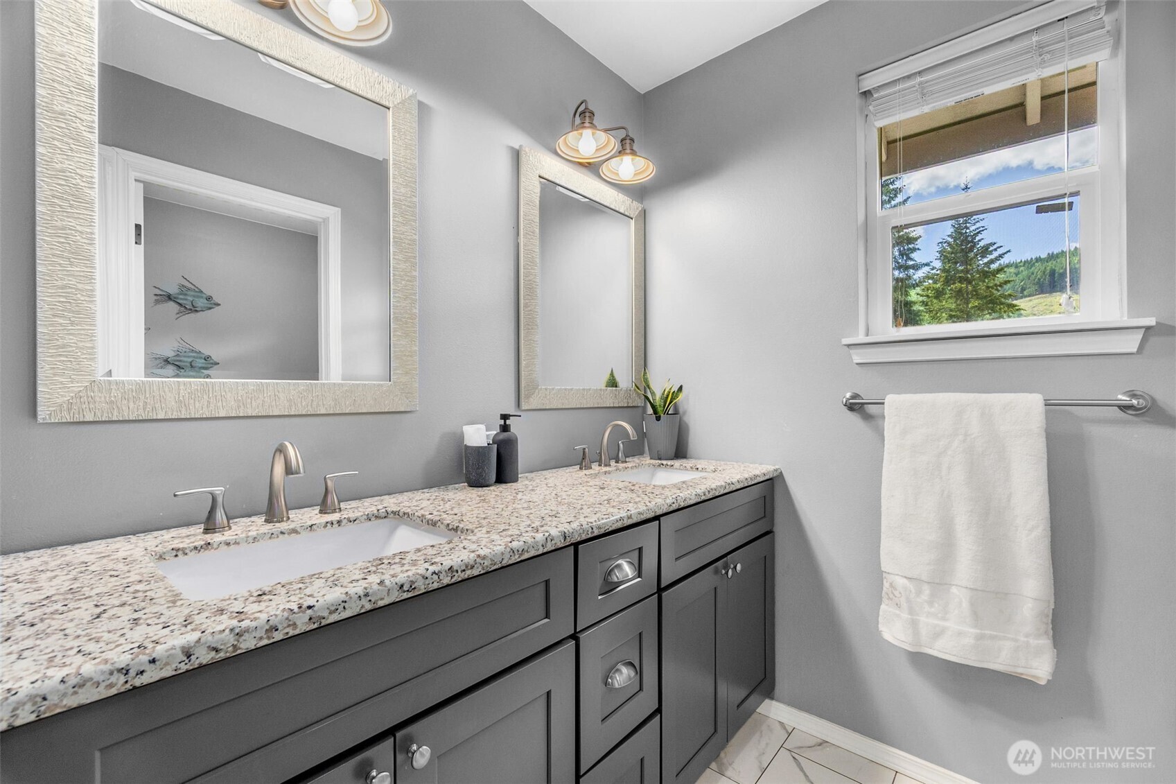 17718 Mulqueen Road Southeast Rainier, WA 98576 - Photo 24 of 40