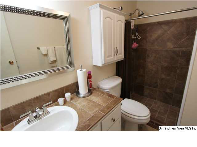 115 Carriage Road Anniston, AL 36206 - Photo 6 of 30
