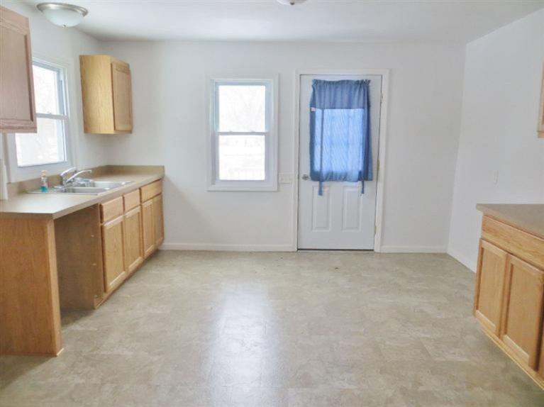 248 South Main Street Three Rivers, MI 49093 - Photo 6 of 19 Additional Photo