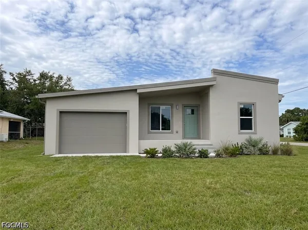 $300,000 | 2819 42nd Street Southwest, Lehigh Acres, FL 33976