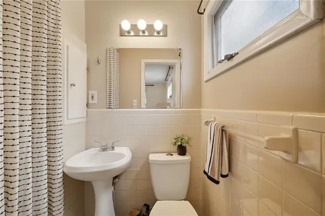 $245,000 | 825 East 75th Street, Kansas City, MO 64131