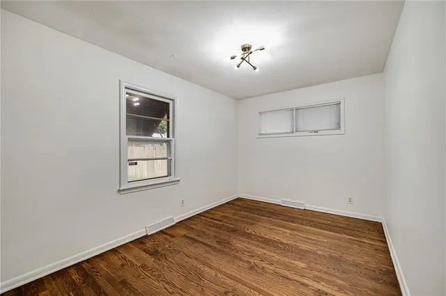 $245,000 | 825 East 75th Street, Kansas City, MO 64131