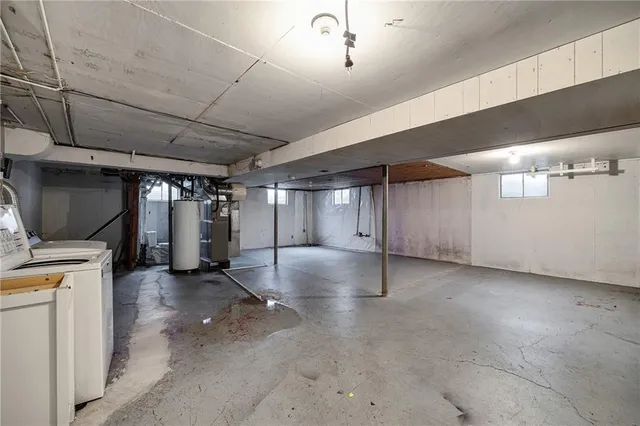 $245,000 | 825 East 75th Street, Kansas City, MO 64131