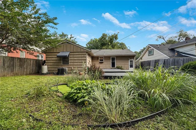 $245,000 | 825 East 75th Street, Kansas City, MO 64131