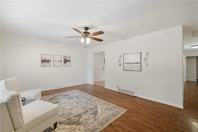 $245,000 | 825 East 75th Street, Kansas City, MO 64131