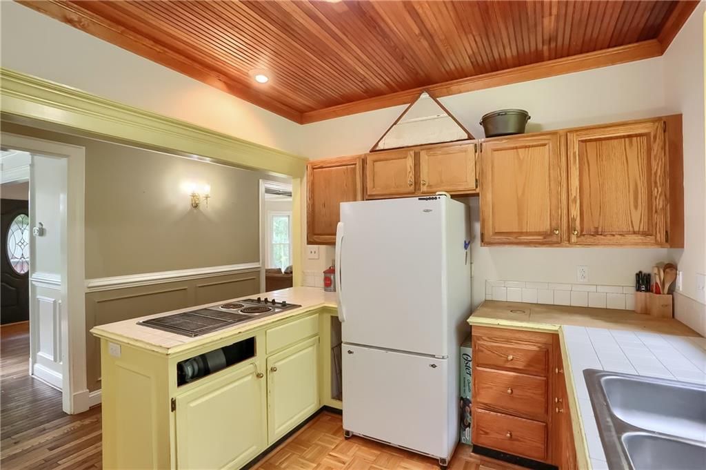 2064 Dime Road Vandergrift, PA 15690 - Photo 15 of 25 a utility room with dryer and washer