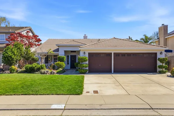 $649,000 | 2336 Meadowbrook Drive, Lodi, CA 95242