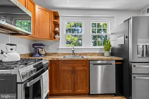 $659,900 | 220 Walnut Lane, Ambler, PA 19002