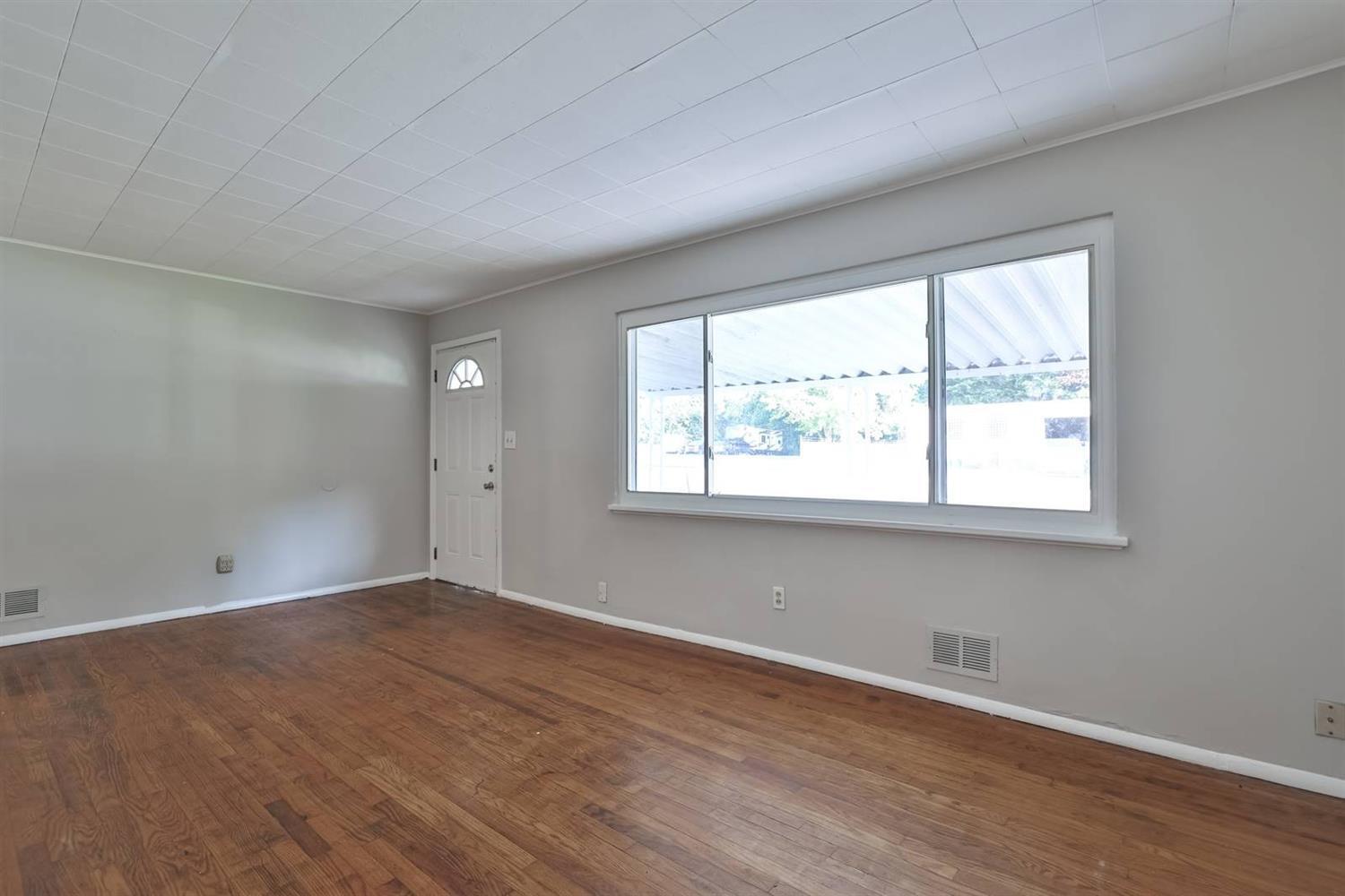 4033 Delhi Road Cincinnati, OH 45204 - Photo 5 of 22 Gallery Image 5