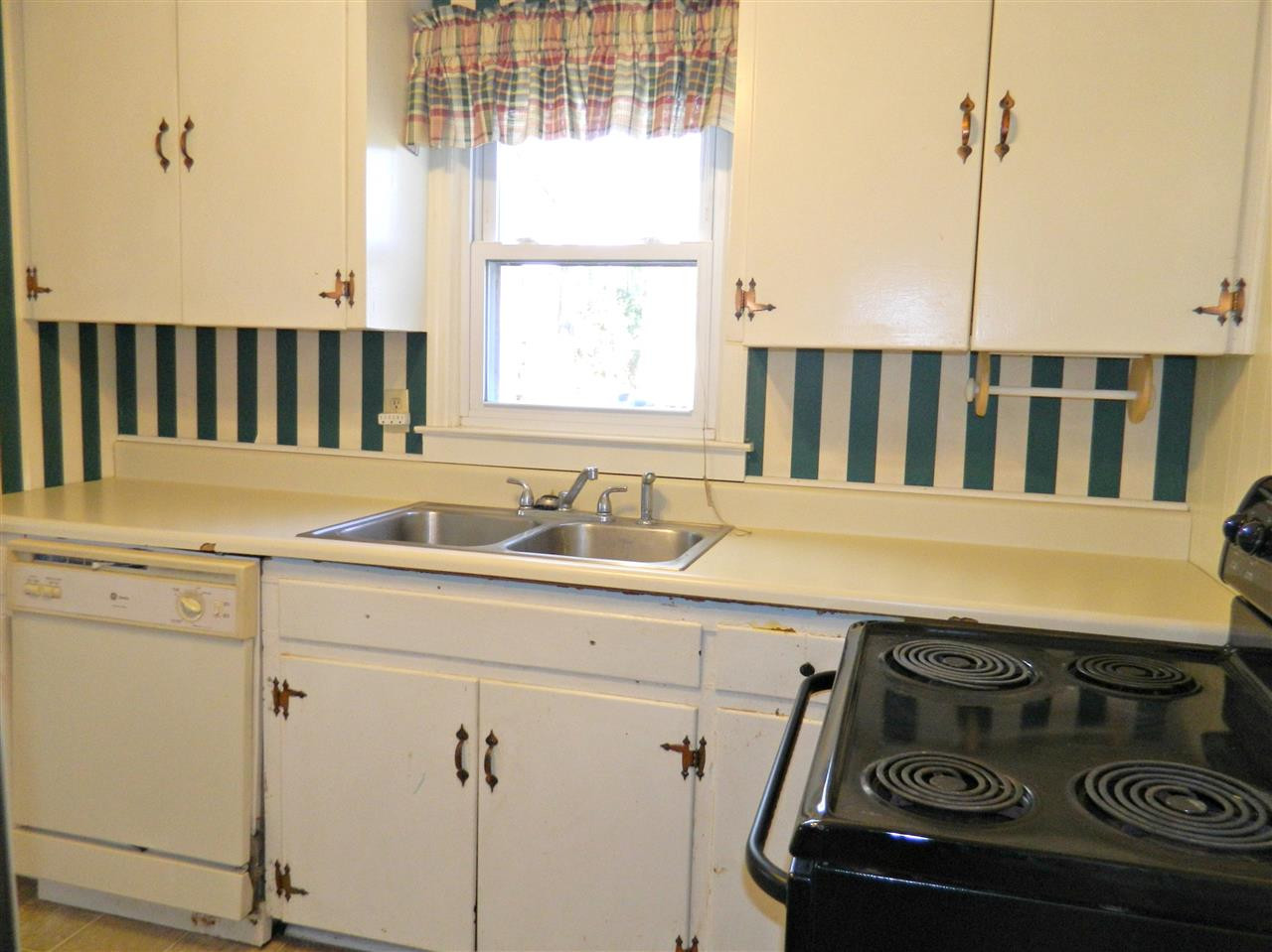 500 Grovemont Road Raleigh, NC 27603 - Photo 6 of 18 Kitchen