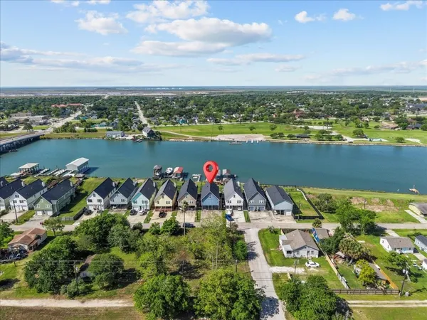 $590,000 | 209 South Front Street, Freeport, TX 77541