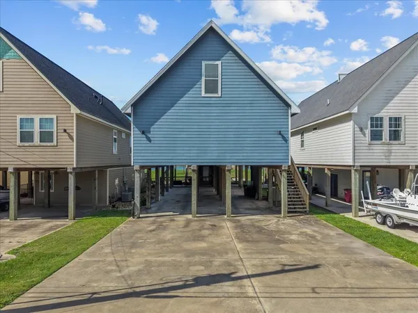 $590,000 | 209 South Front Street, Freeport, TX 77541