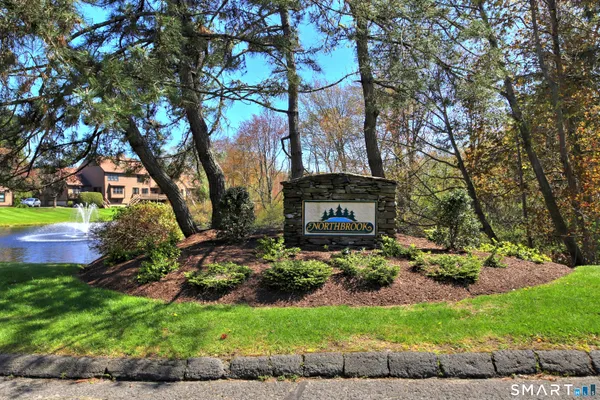 $399,999 | 14 Deepwood Circle, Unit 14, Monroe, CT 06468