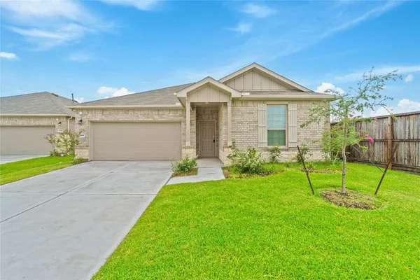 $2,500 | 3111 Freiberger Lane, Alvin, TX 77511