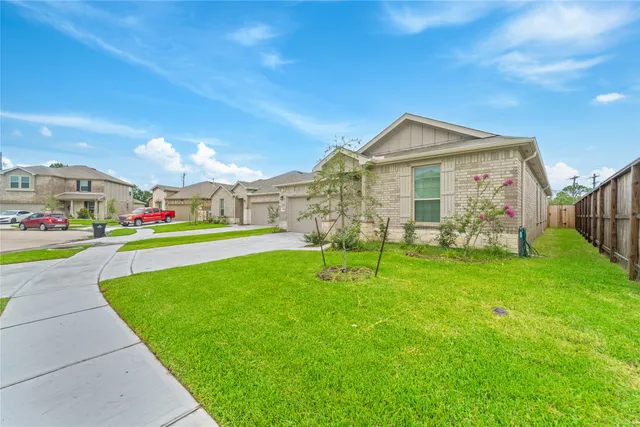 $2,500 | 3111 Freiberger Lane, Alvin, TX 77511