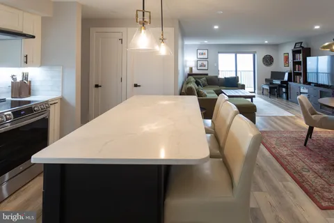 $310,000 | 11309 Valley Forge Circle, Unit 1309, King of Prussia, PA 19406