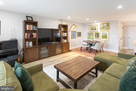 $310,000 | 11309 Valley Forge Circle, Unit 1309, King of Prussia, PA 19406