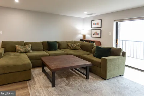 $310,000 | 11309 Valley Forge Circle, Unit 1309, King of Prussia, PA 19406