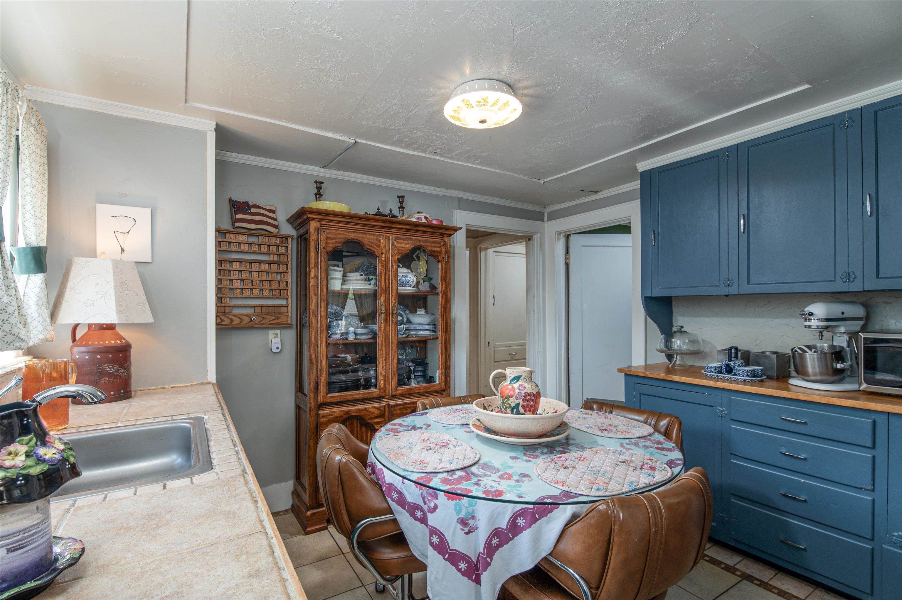 8 Sargent Avenue Rutland, VT 05701 - Photo 9 of 27