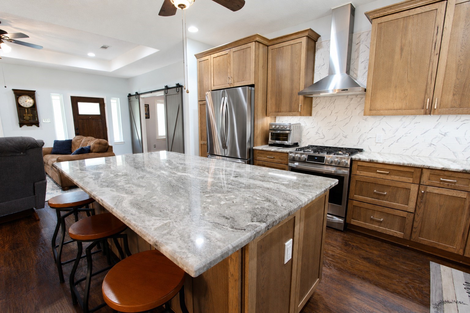 7502 Lewis Lane Manvel, TX 77578 - Photo 14 of 50 The kitchen is open to the family room.