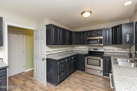 $370,000 | 112 Shadywood Court, West End, NC 27376