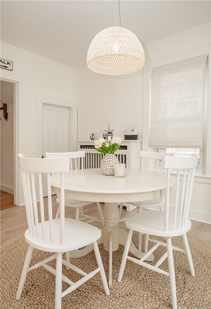 33 Slocum Street Newport, RI 02840 - Photo 15 of 31