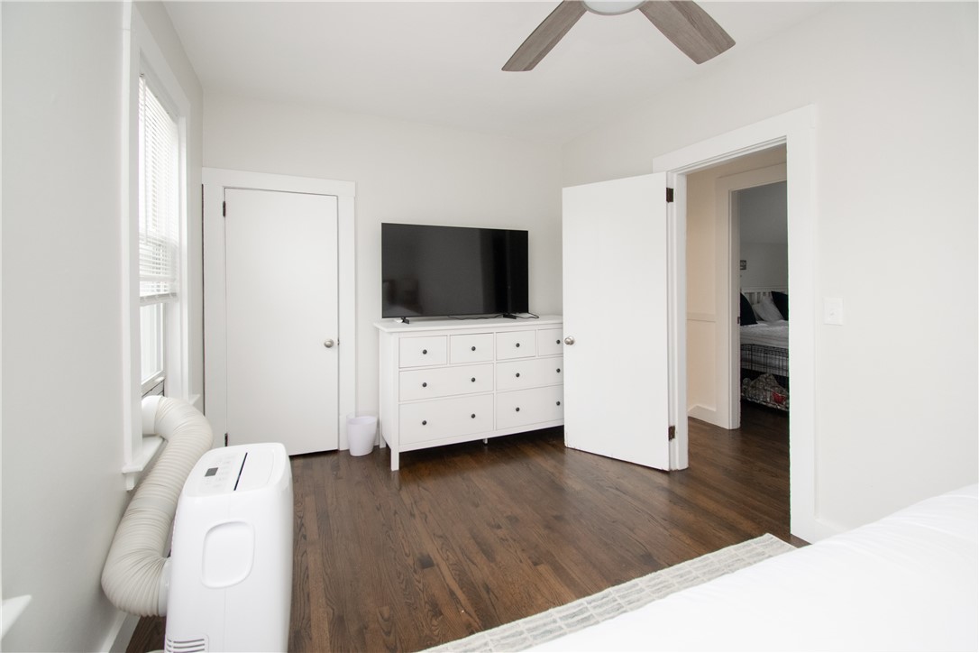 33 Slocum Street Newport, RI 02840 - Photo 20 of 31 king bdrm dress closet TV