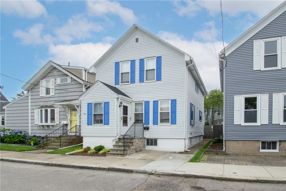 33 Slocum Street Newport, RI 02840 - Photo 2 of 31