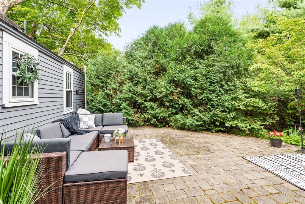 756 Northfield Road Lunenburg, MA 01462 - Photo 30 of 38 a outdoor space with furniture