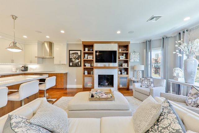 $2,150,000 | 375 Marlborough Street, Unit 4, Boston, MA 02115