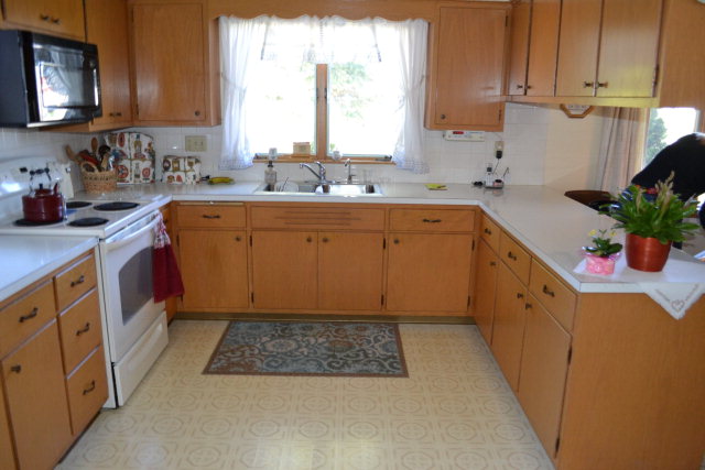 1451 Egg Harbor Road Sturgeon Bay, WI 54235 - Photo 4 of 14