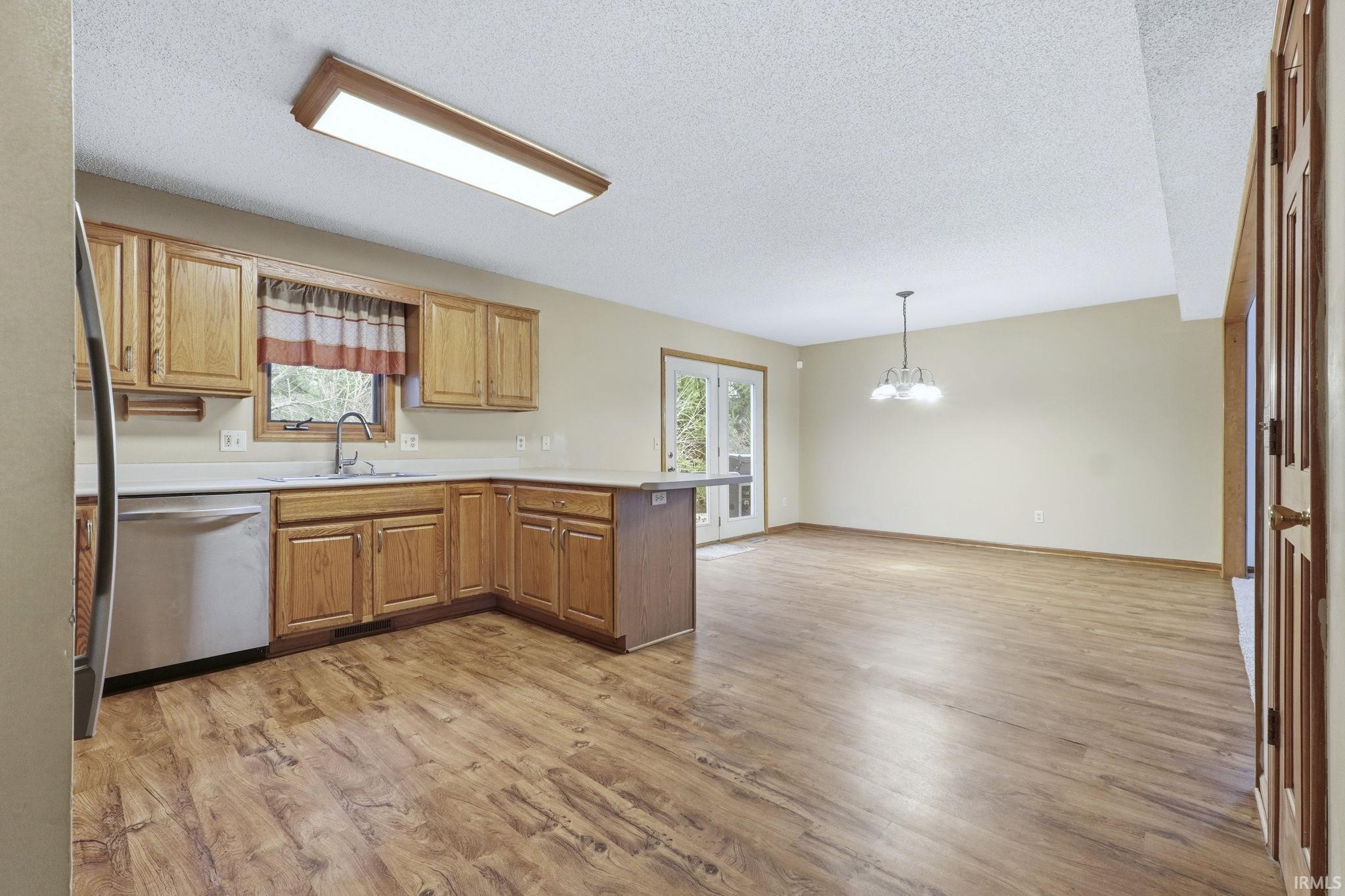 9406 Mill Ridge Run Fort Wayne, IN 46835 - Photo 8 of 34