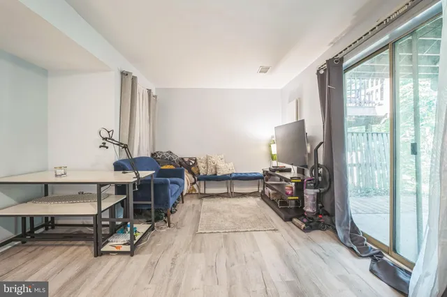 $415,000 | 15198 Wentwood Lane, Woodbridge, VA 22191